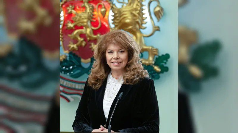 Arşiv fotoğrafı: Bulgaristan'da cumhurbaşkanı adayları Yotova ile Gyurov bu akşam BNT'de tartışacak